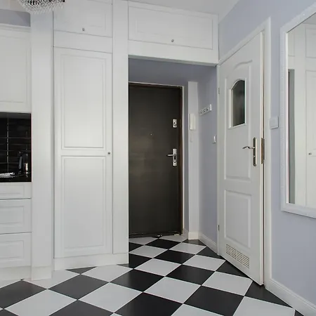 Shortstaypoland Krucza Apartment *