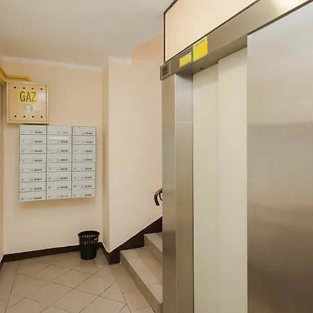 Shortstaypoland Krucza Varsóvia