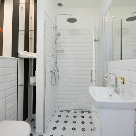 Shortstaypoland Krucza Apartment *